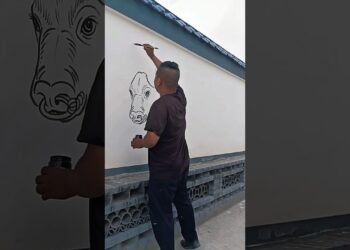 This Artist Turned a Blank Wall Into Stunning Masterpiece 😲❤️ #shorts