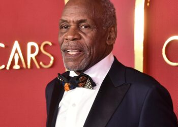 Actor and activist Danny Glover says he has Alzheimer’s disease | Celebrity News