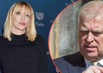 Andrew and Courtney Love allegedly had a cup of tea together at her home.MEGA