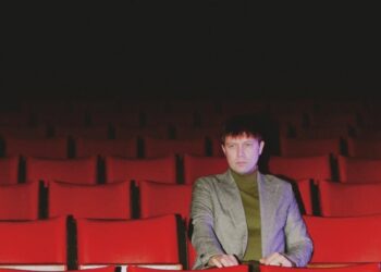 Anthonie Tonnon Announces World Tour, First New Music in 3 Years