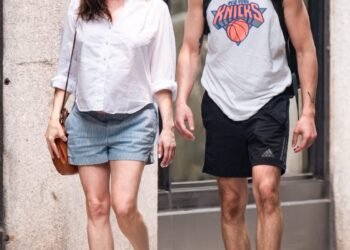exclusive new york, ny pregnant aubrey plaza and her boyfriend christopher abbott were spotted heading to a doctor's appointment in new york city pictured aubrey plaza, christopher abbott backgrid usa 14 july 2026 byline must read sonic  backgrid usa 1 310 798 9111  usasalesbackgridcom uk 44 208 344 2007  uksalesbackgridcom uk clients pictures containing children please pixelate face prior to publication