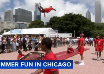 Busy summer weekend includes Taste of Chicago, Windy City Smokeout, Barrio Arts Festival, BTN Big 10K race, Chosen Few Picnic