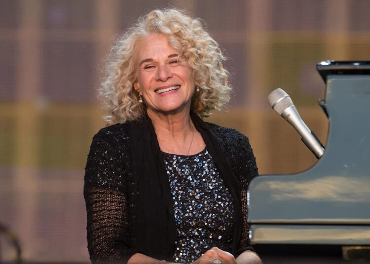 Carole King Celebrates 10-Year Anniversary of 'Tapestry' Concert with YouTube Release