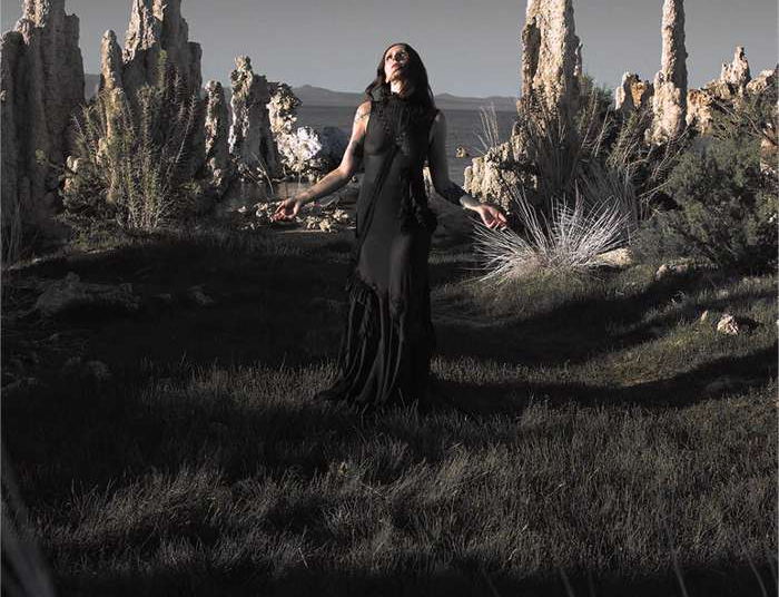 Chelsea Wolfe announce next album, share music video for new single "Cold"