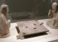 This exceptional Han dynasty (202 BC-220) earthenware sculpture at The Met captures two figures completely absorbed in a tense game of Liubo. Photo: Wikipedia
