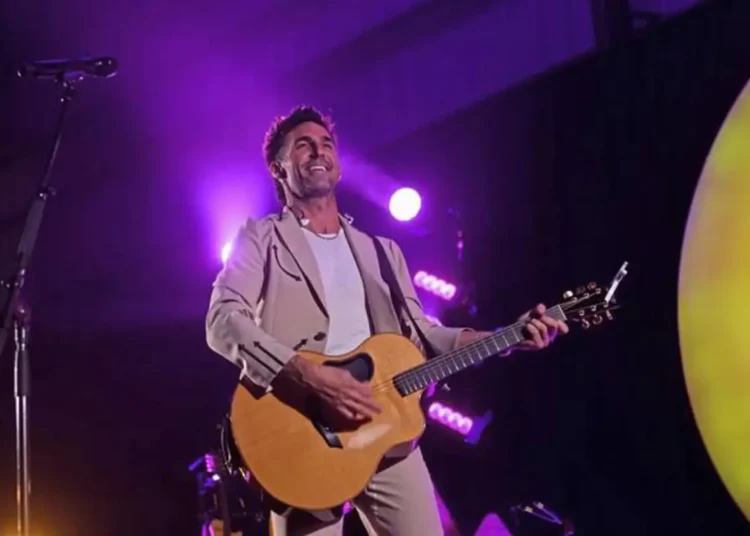 Country music singer Jake Owen talks new album, Aaron Rodgers and more