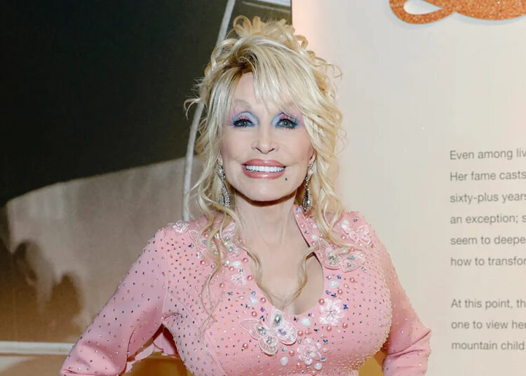 Dolly Parton Musical Set for Broadway This Winter