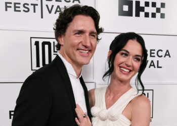Former Canadian PM Justin Trudeau bounces into girlfriend Katy Perry’s new music video – The Mercury News