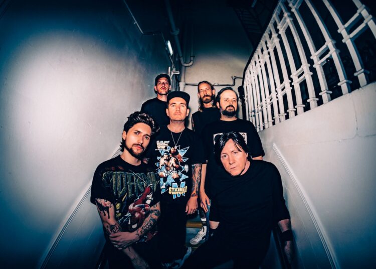 Funeral For A Friend release new live music video for 'Streetcar'