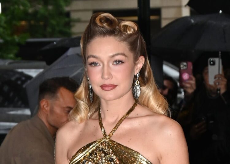 Gigi Hadid Changed Into a Very Different Look for Taylor Swift’s Reception