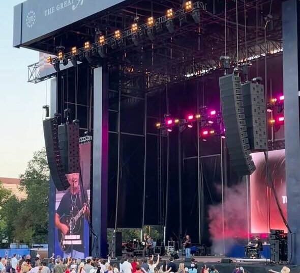 Freedom250, Chris Tomlin