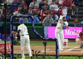 Jac Caglianone bumped in the 1st round of a wild Home Run Derby