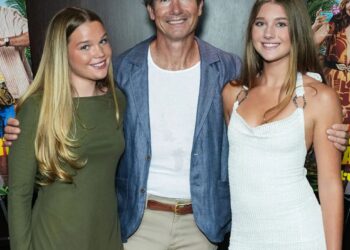L-R: Charlie, Jerry O'Connell and DollyCredit: Jerry O'Connell/Instagram