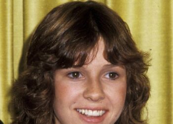 Kristy McNichol Stuns in Rare Reunion With Christopher Atkins