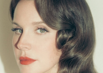 Lana Del Rey Debuts Brushed-Out, Retro-Inspired Curls in 2026