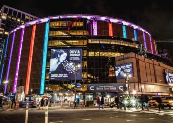 Madison Square Garden Kept "Risk" List of Celebrities Tracked Sexual Orientation: Report