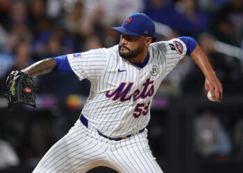 Manaea, Offense Lead Mets Past Royals in 7-3 Win
