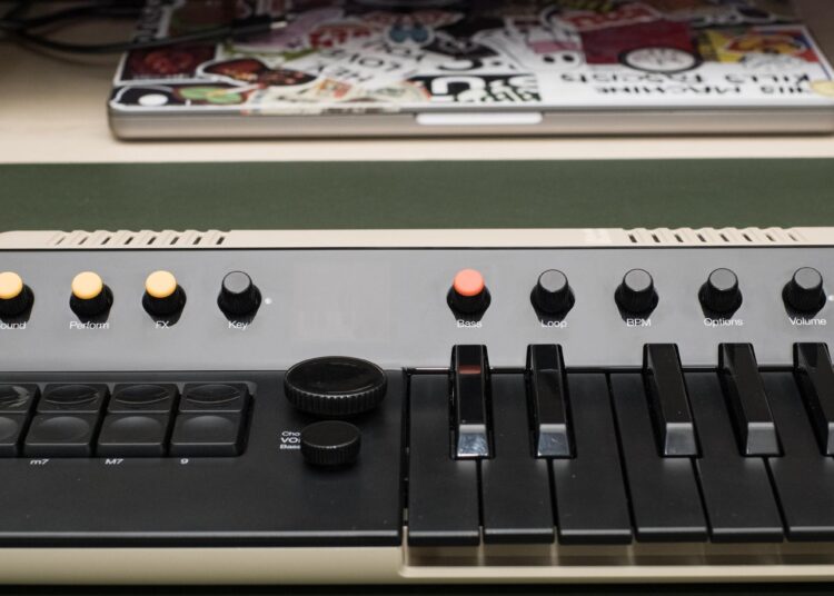 Orchid is a delightfully retro and approachable hipster synth