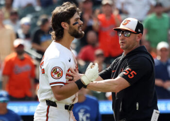 Orioles' Blaze Alexander suffers hand fracture after hit by pitch that sparked benches-clearing incident in win vs. Royals