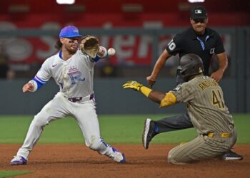Padres try to bounce back after tough road loss vs. Royals - Field Level Media - Professional sports content solutions