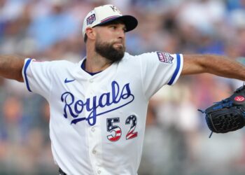 Phillies bring all the fireworks to Royals’ fourth straight loss