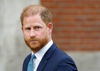 Prince Harry Arrives In The UK Solo As Palace Accommodation Cancelled
