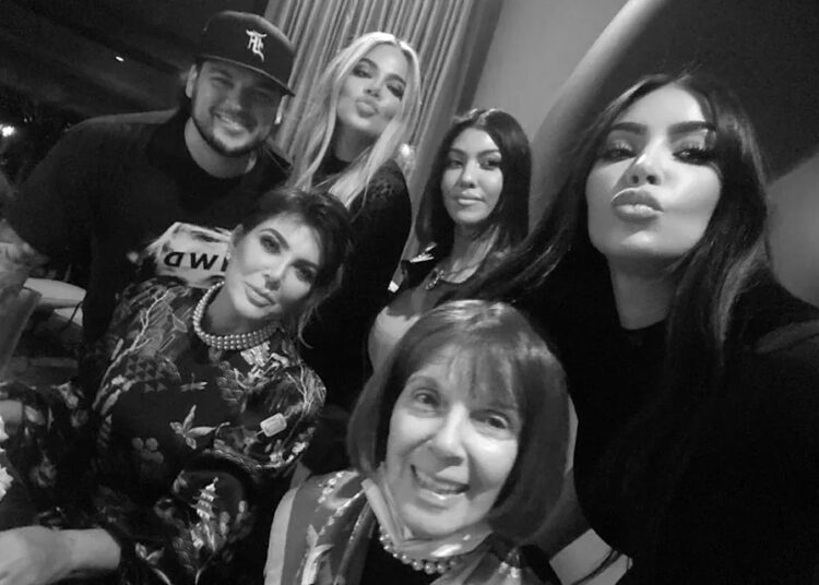 Rob Kardashian poses for a photo with his familyCredit: Kim Kardashian/Instagram