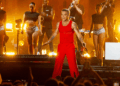 Robbie Williams Performs Surprise Busking Set in Spain