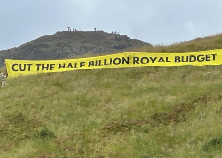 Royal family confronted by protesters at St Giles Cathedral