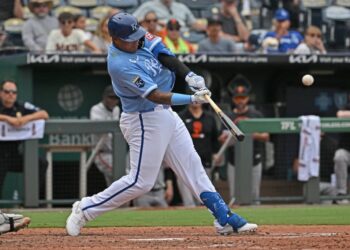 Royals' Salvador Perez hits 317th homer, ties George Brett's club mark - Field Level Media - Professional sports content solutions