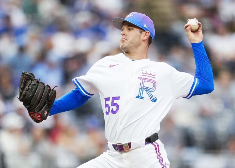 Royals ace Ragans undergoes left-elbow surgery