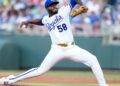 Royals continue second-half roll with win over Giants