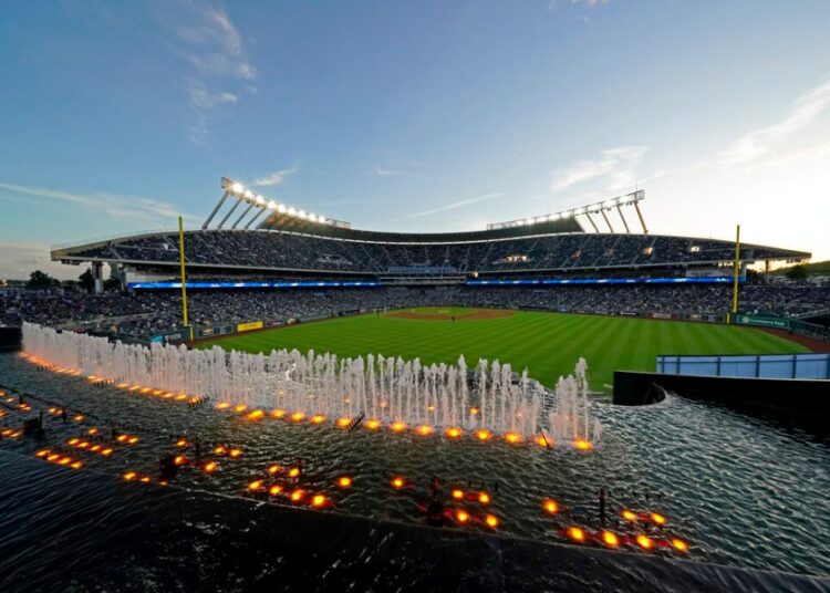 Royals fan taken into custody after jumping in fountain for Salvador Perez’s record-tying home run ball