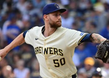 Royals fans can’t ignore the growing signs around obvious trade blunder