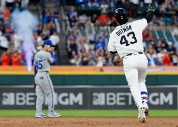 Royals winning streak ends as they fail to put away Tigers