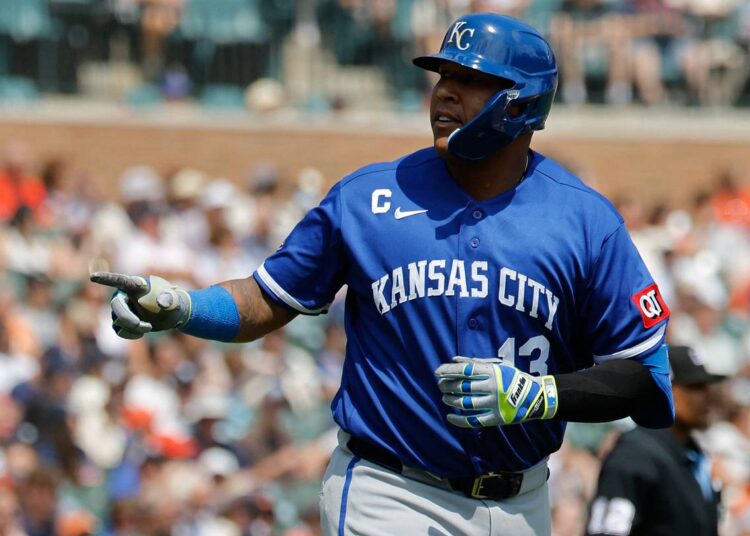 Salvador Perez Reaches the Top of Royals' All-Time Home Run List