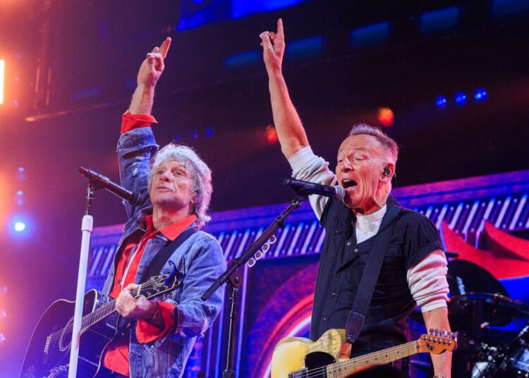 See Bon Jovi, Bruce Springsteen Perform 'Promised Land' in New York