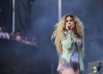 Slayyyter Announces New Single 'BRAND NEW CHANEL$' After Live Debut