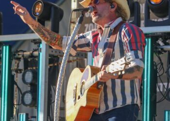Sutherlin comes together for country throwbacks at Music Off Central | Entertainment
