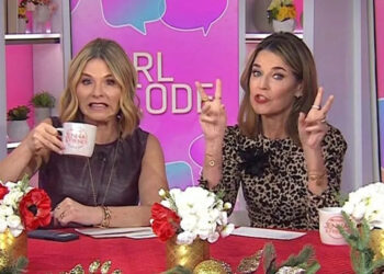 photo of jenna bush hager and savannah guthrie on today