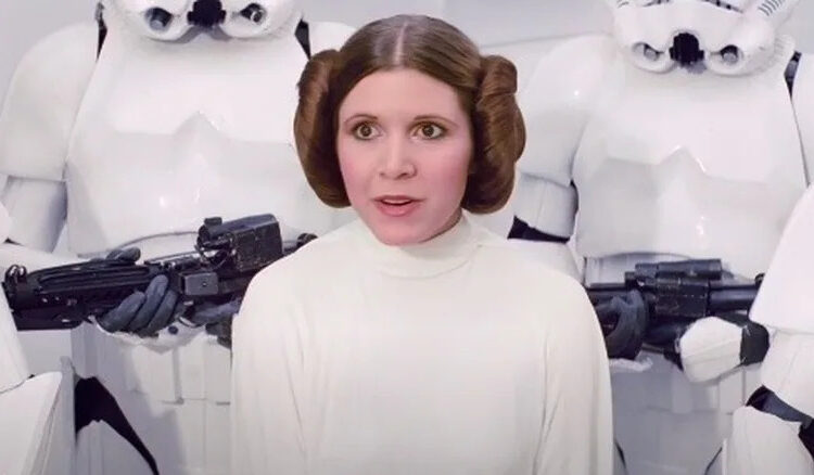 Carrie Fisher as Leia talking in "Star Wars" (1977)