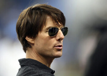 Tom Cruise gets World Cup final crowd hyped with inspirational speech