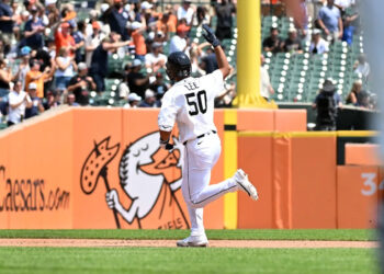 Two late swings erase Tigers lead in frustrating loss to Royals