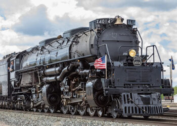 Weekend Entertainment | Y-Live Concerts and a Big Locomotive
