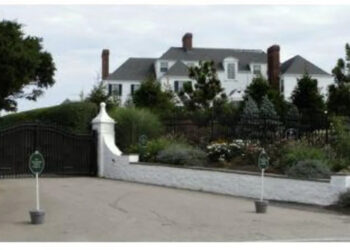 Taylor Swift's Watch Hill mansion was once the home of Rebekah Harkness, a divorcee who famously married into the Standard Oil fortune.