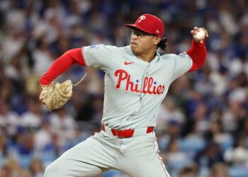 With knack for rebounding from losses, Phillies face slumping Royals