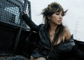 beabadoobee Releases Shoegazey New Song "Switchblade"