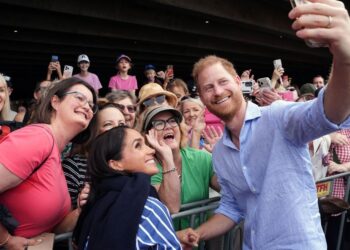 ‘Real reason’ Prince Harry left the Royal Family as he 'saw a way out' | Royal | News