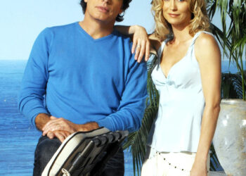 ‘The OC’ Stars Peter Gallagher and Kelly Rowan Reunite Nearly 20 Years After Finale