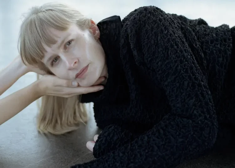 15 novas músicas para ouvir hoje: Modelo/Actriz, Jenny Hval e muito mais